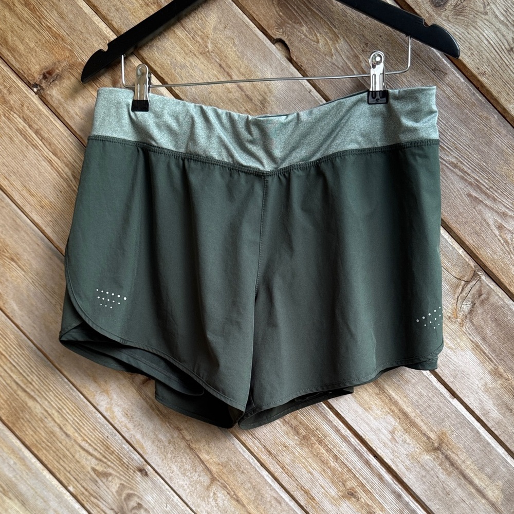 Avita large green two tone running shorts with leggings and zipper 12/14